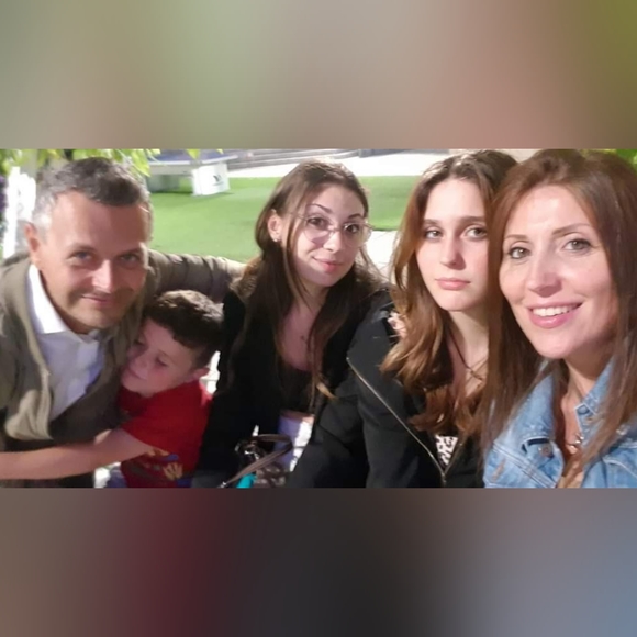 Meet your Posher, Angela - Picture 1 of 8